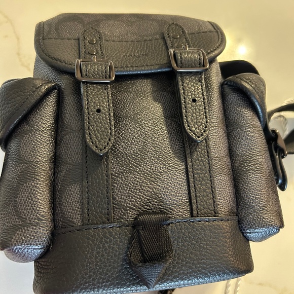 New in box Coach small sling. Not from outlet! - Picture 1 of 7